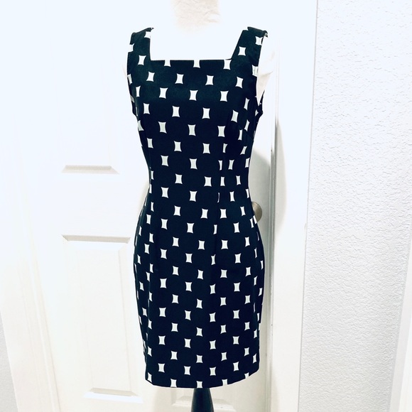 Annected Petite Sleeveless Dress - Picture 4 of 6